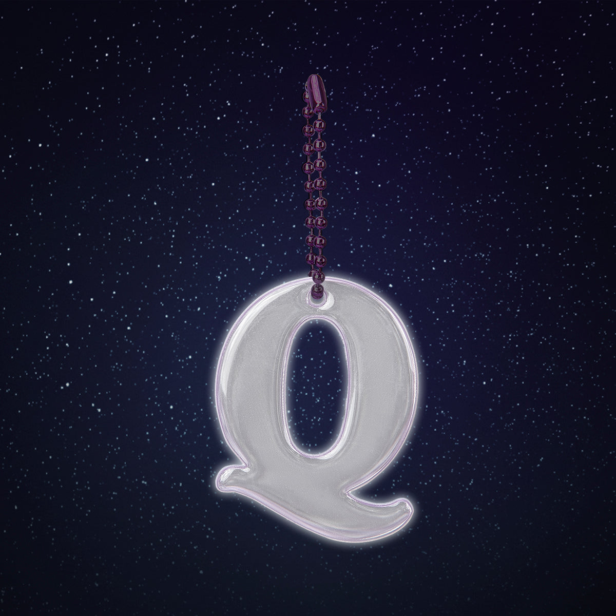 Reflective keychain letter Q