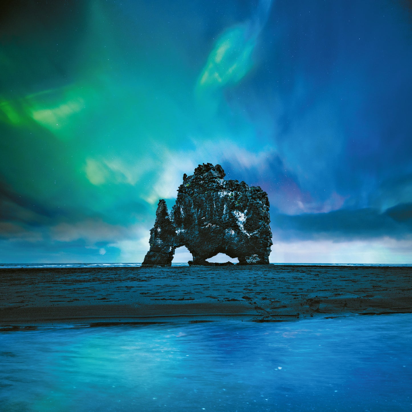 Grid calendar Aurora Borealis 2026, 30 x 30 cm