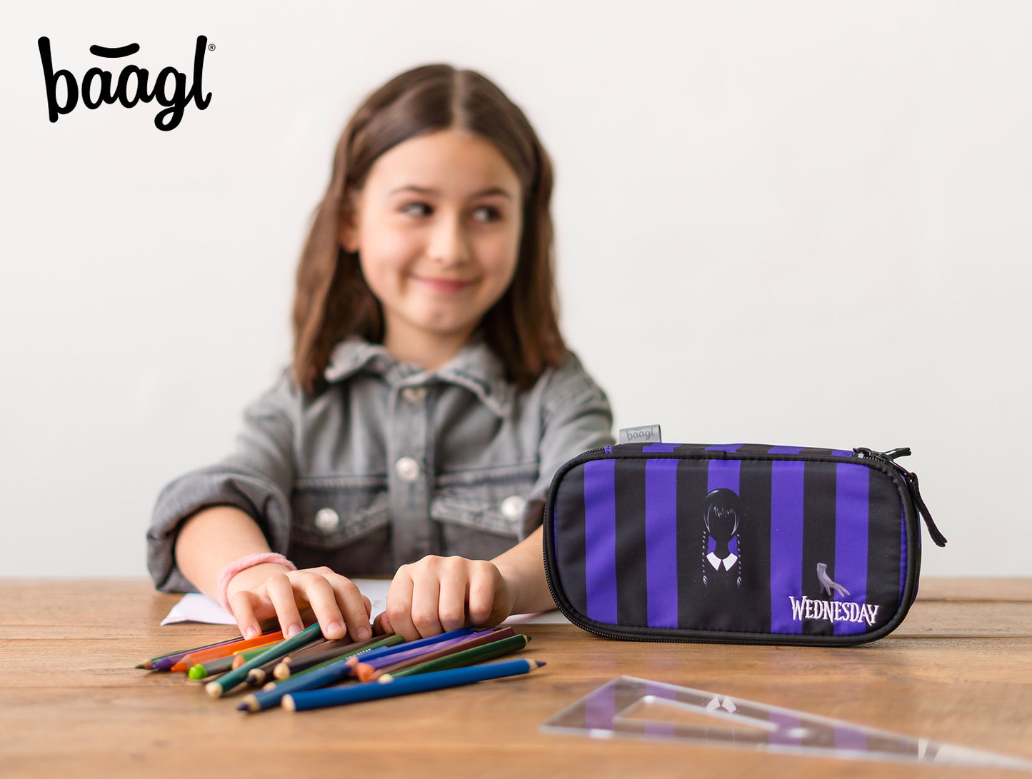 School etui Wednesday